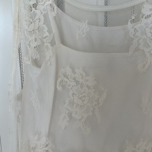 Lace Dress with removable slip. 🤍 - Picture 6 of 6